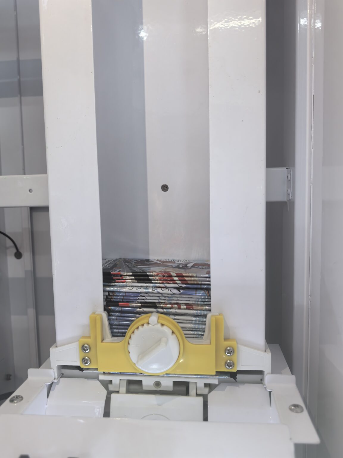 Gashapon Card Machine Source Manufacturer Brand New Twisted Card ...